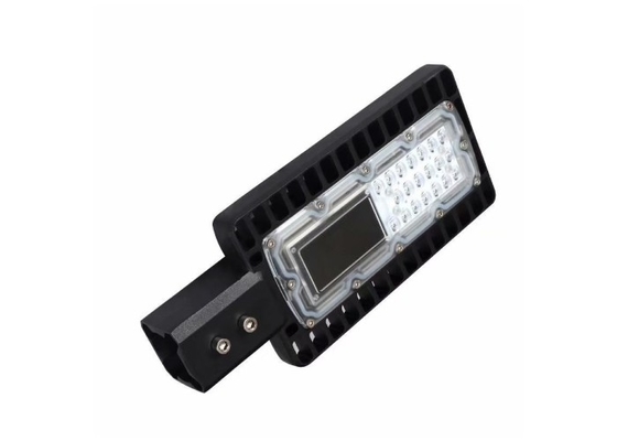 بزرگراه جاده در فضای باز چراغ روشنایی IP65 آلومینیوم AC 110V CRI80 6500K 30W